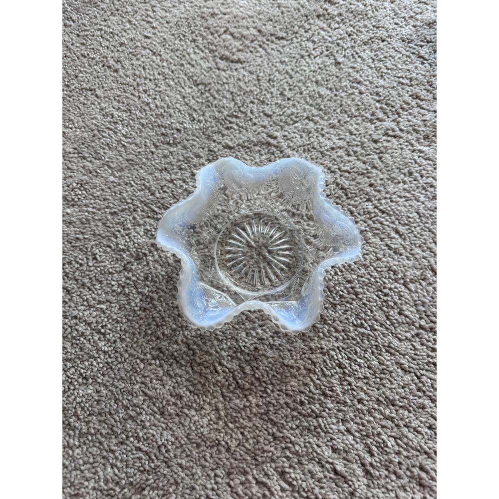 Vintage Northwood / Dugan Jeweled Heart White Opalescent Berry Bowl Clear White